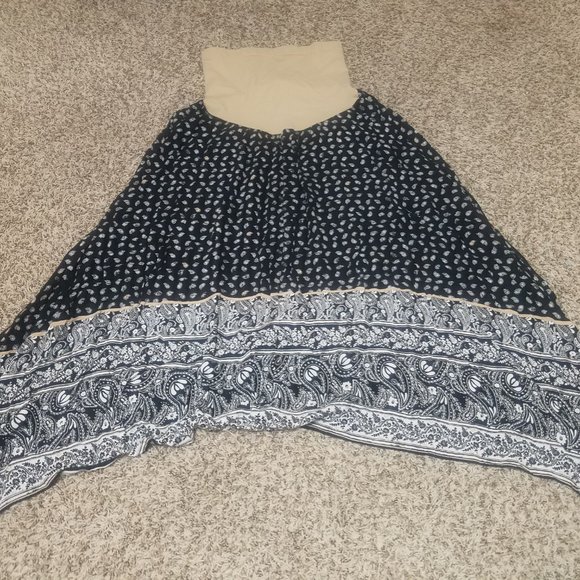 Motherhood Maternity Black floral Skirt Size Small - Picture 2 of 5